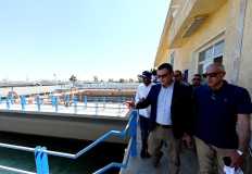 وزير الإسكان يتفقد سير العمل بمحطة مياه الشرب وتوسعاتها بمدينة الشيخ زايد